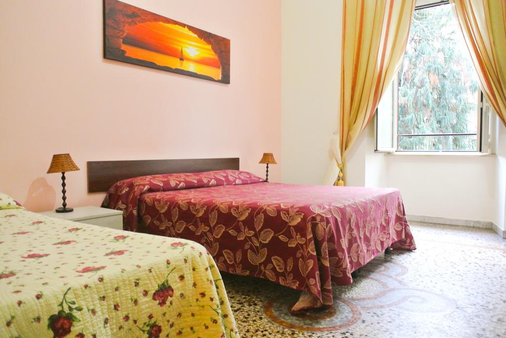 Guest House Hellokitty Roma Habitación foto